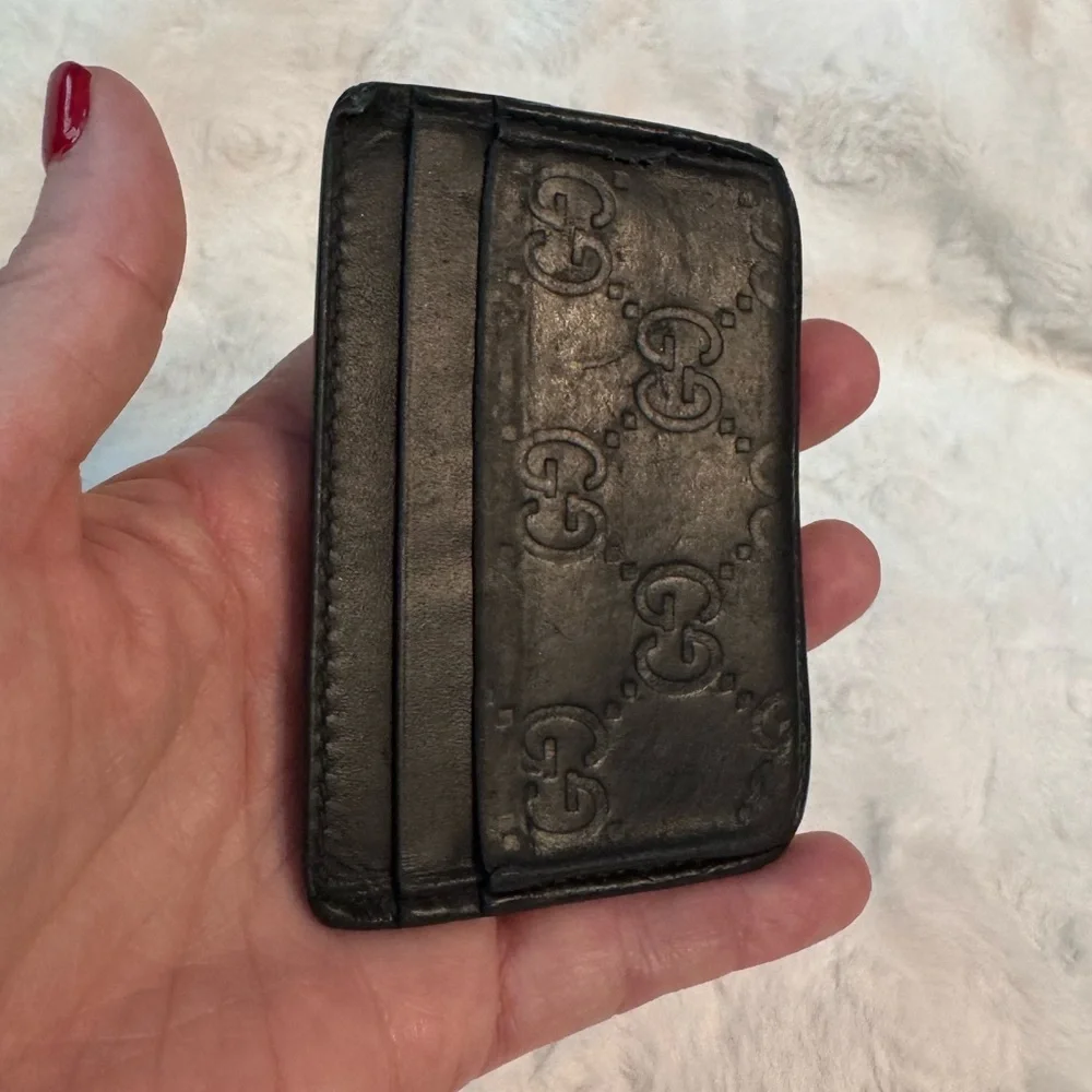 Gucci Men’s Black Leather Card & money Holder with additional pocket & belt clip
